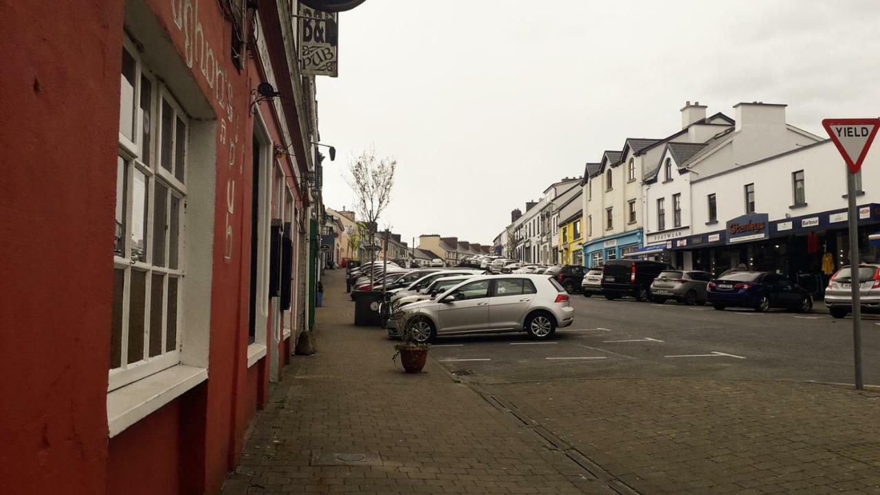Vaughans Pub/Accommodation كليفدين المظهر الخارجي الصورة