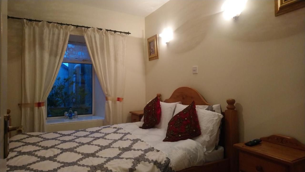 Vaughans Pub/Accommodation كليفدين المظهر الخارجي الصورة
